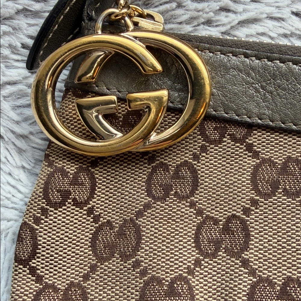💕 GUCCI Beige/Silver GG Canvas Pochette Bag - 💯Authentic 💕 - Picture 6 of 14